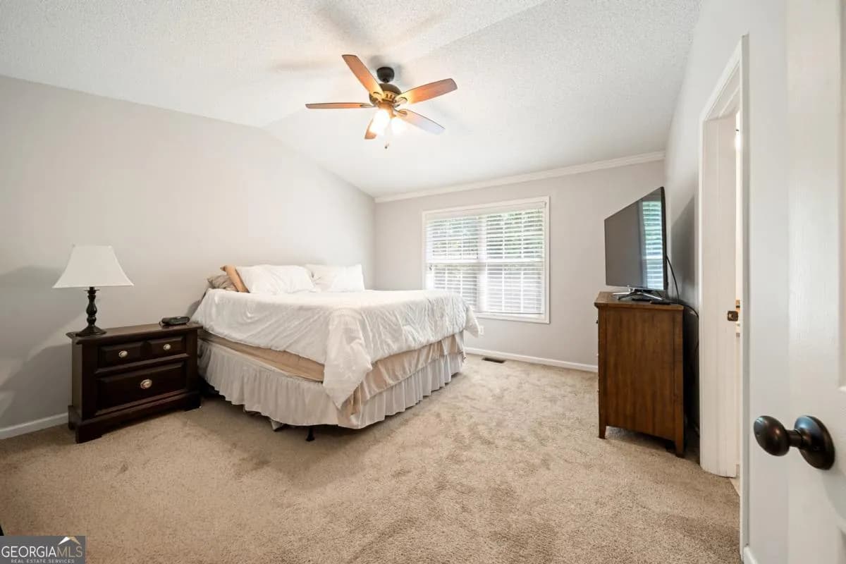 921 Pace Rd — photo 9 of 40