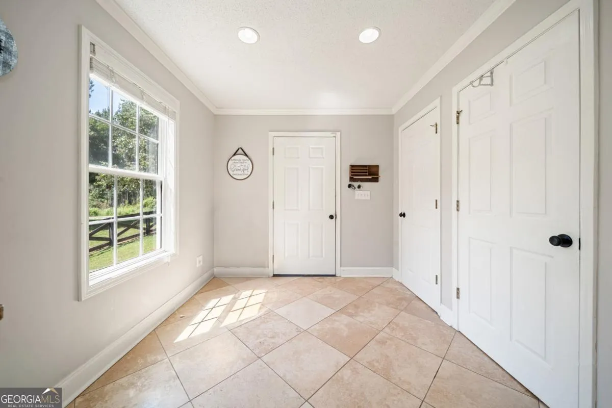 921 Pace Rd — photo 6 of 40