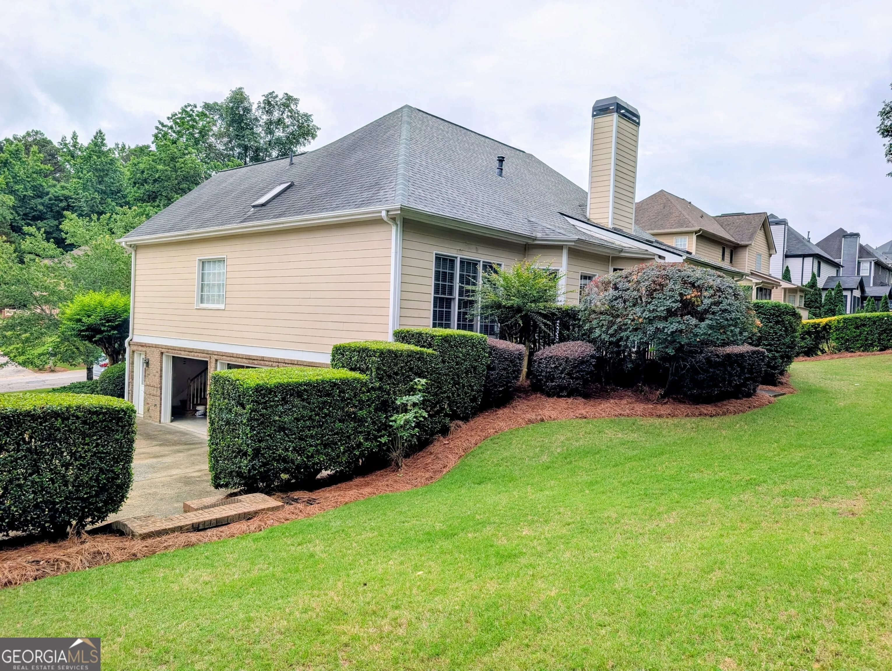 3483 Pinemont Dr — photo 34 of 47