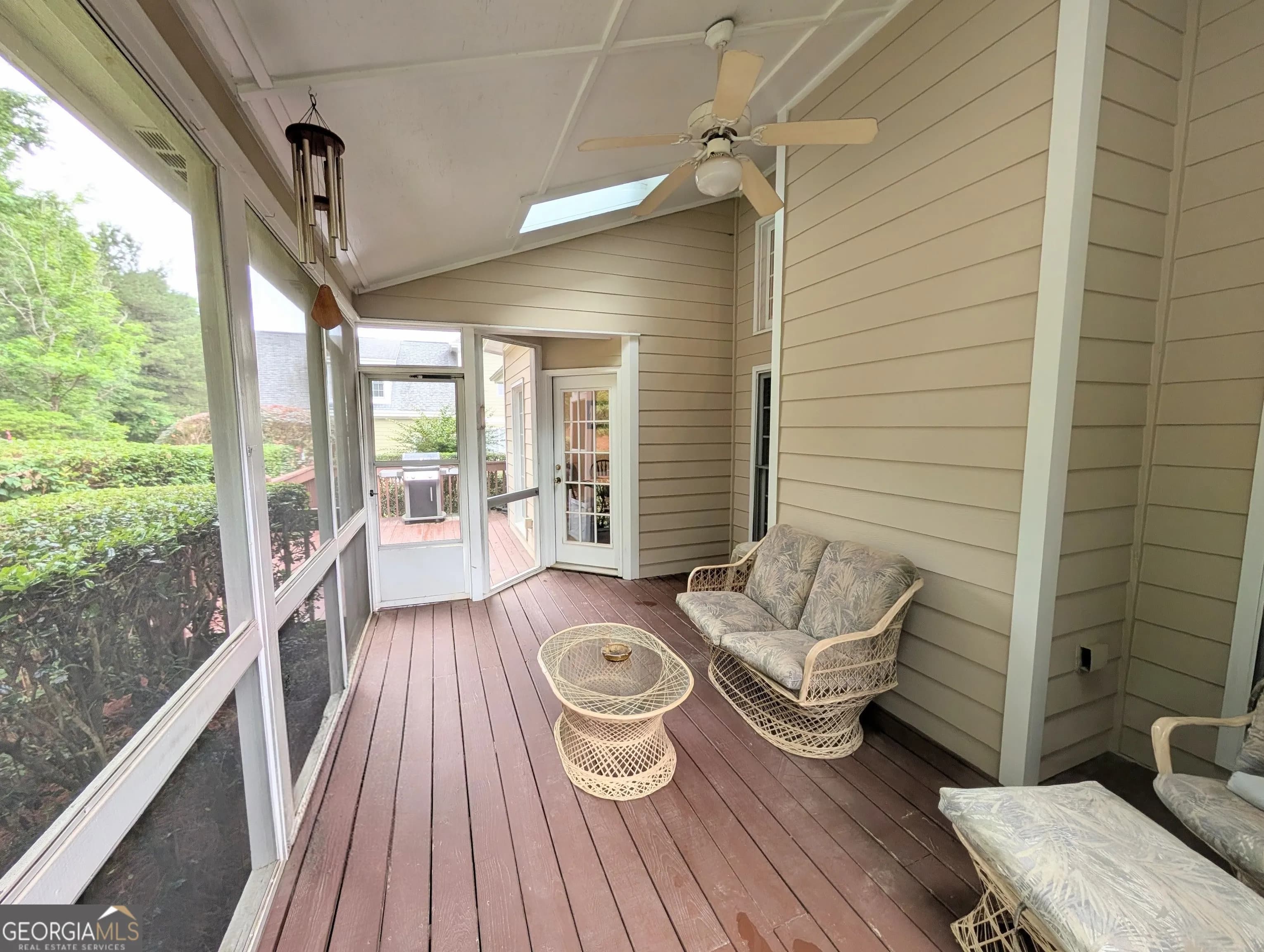 3483 Pinemont Dr — photo 18 of 47