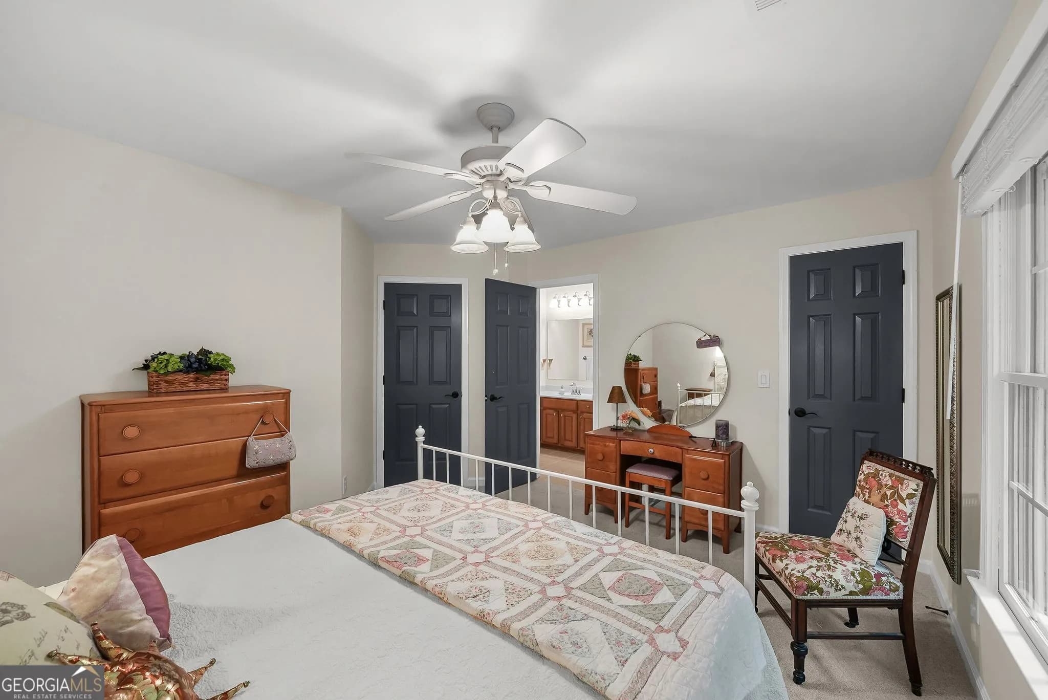 4008 Miners Ln — photo 16 of 45