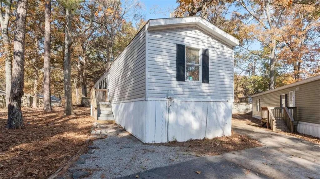 6266 Dorsett Shoals, Douglasville