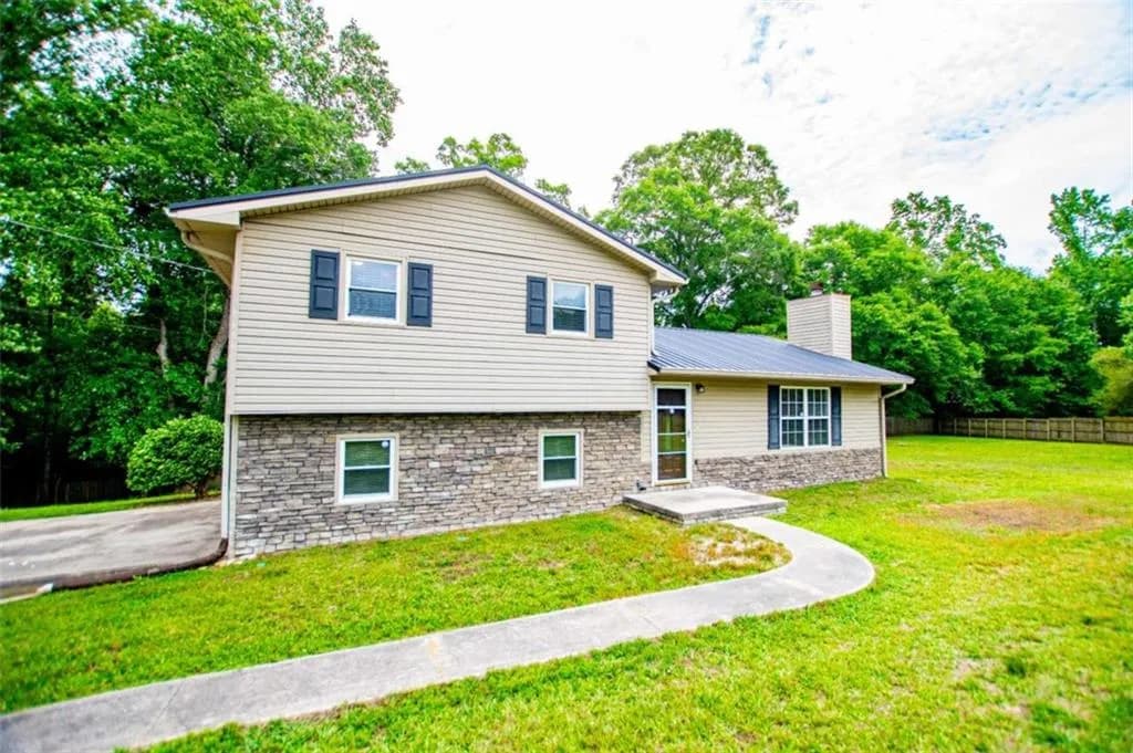 284 Katie Lane, Carrollton