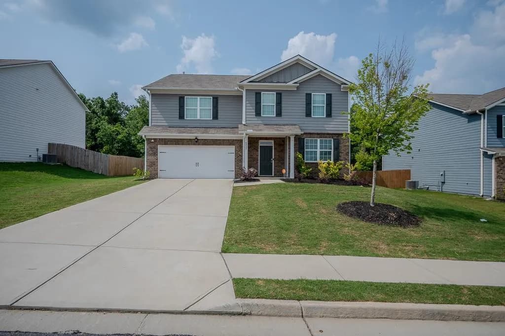 6827 Chataran Drive, Lithia Springs