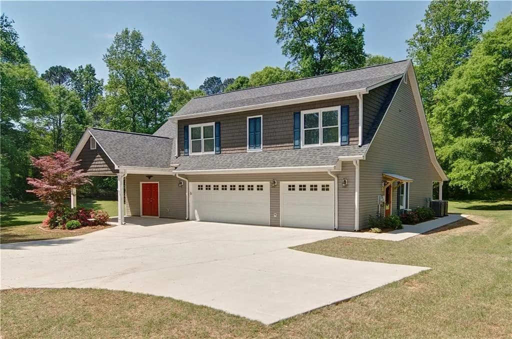 Beautiful Custom Built Home on 1.4 Acres