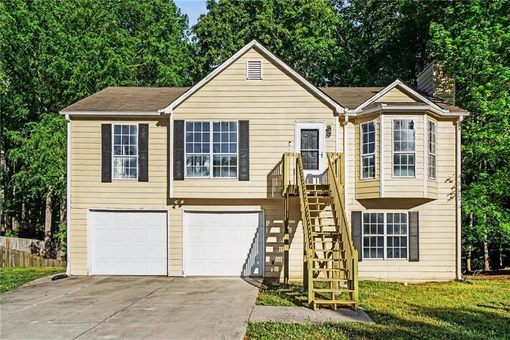 6334 Hillview Lane, Douglasville