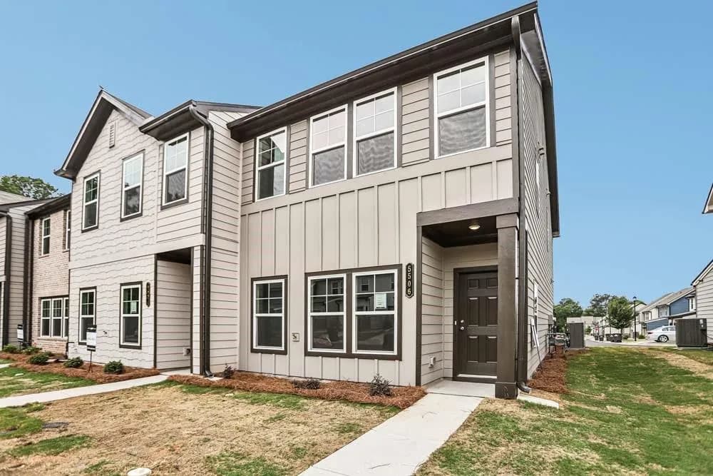 5506 Warwick Pass Way, Douglasville
