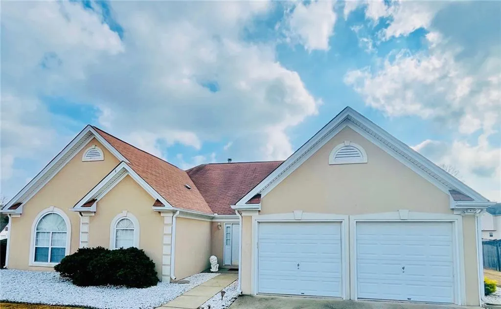 19 Meadow Crest Court, Powder Springs