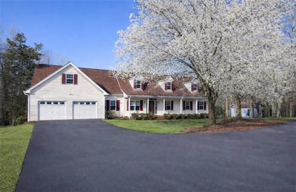 397 Sandhill Hickory Level Road, Carrollton