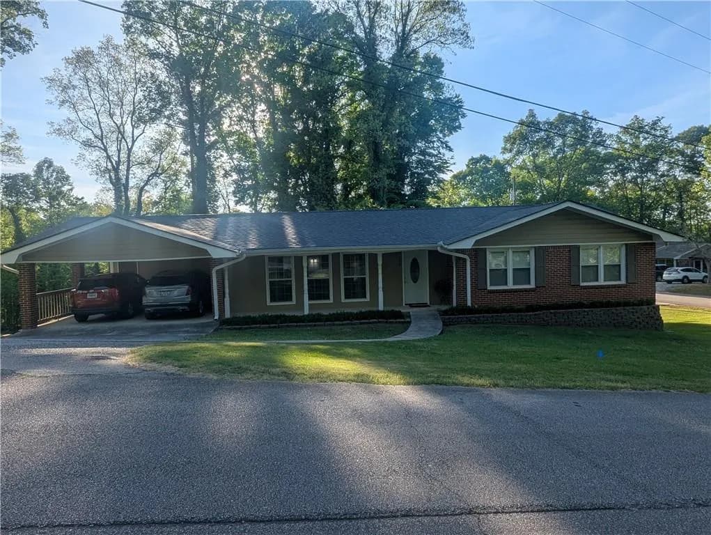 210 Greenwood Lane, Carrollton