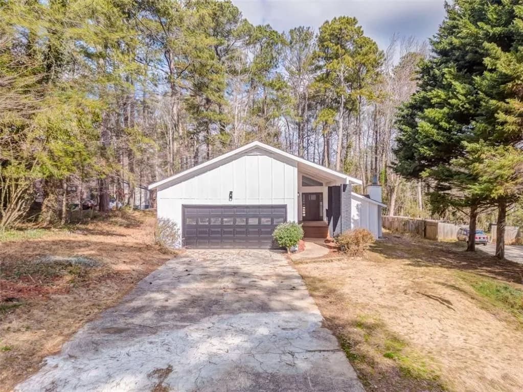 6788 E Woodridge Place E, Douglasville