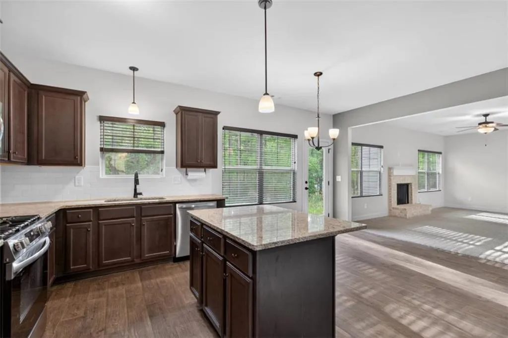 1180 Awenasa Drive, Villa Rica