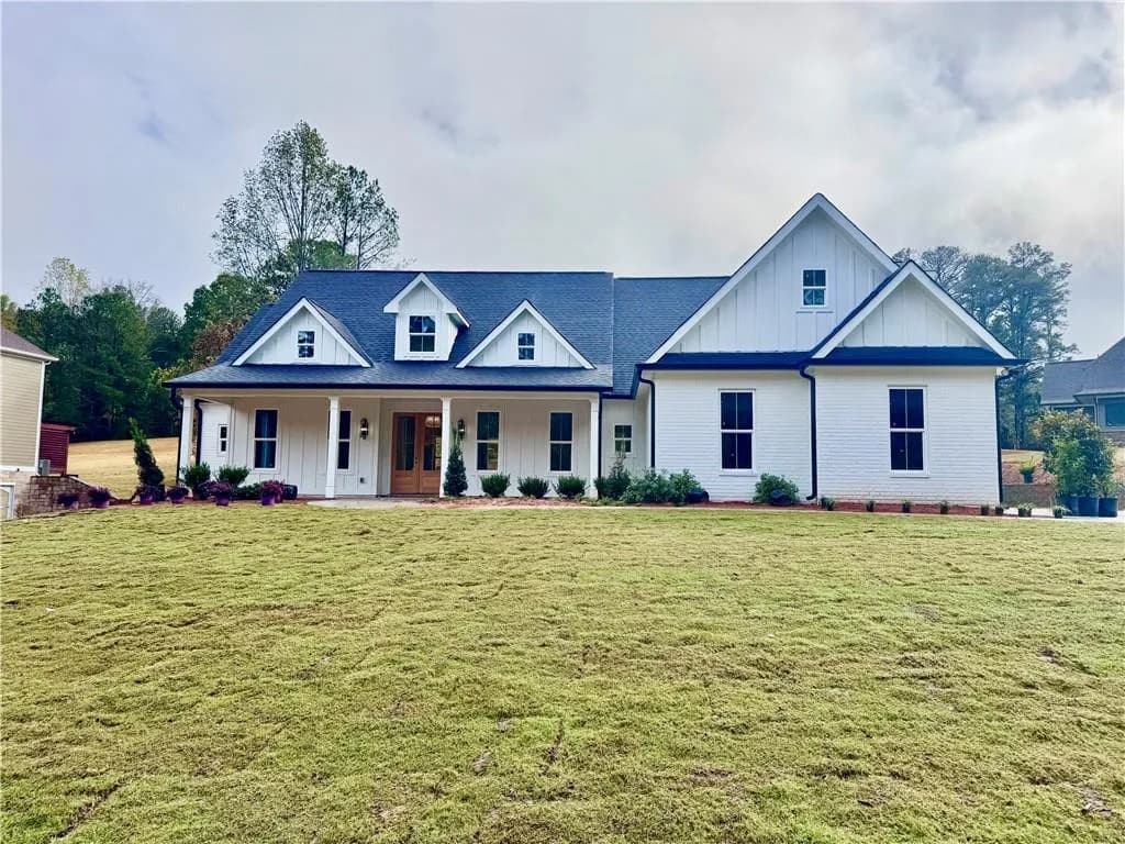 105 West Lake Boulevard, Carrollton