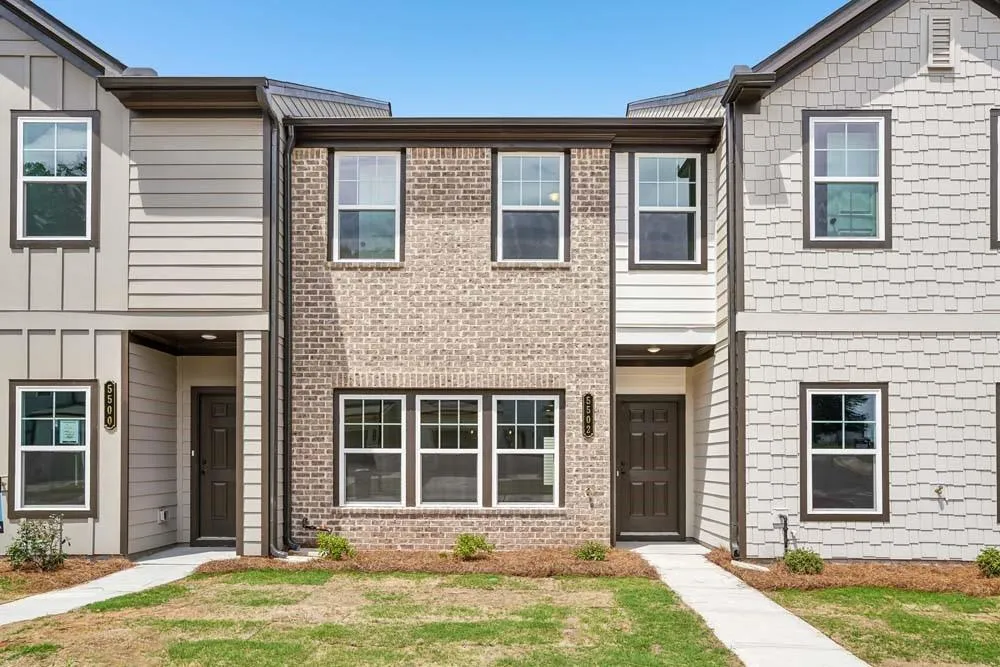 5502 Warwick Pass, Douglasville