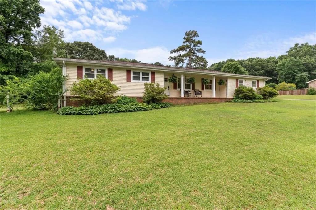 6326 South Skyline Drive, Douglasville