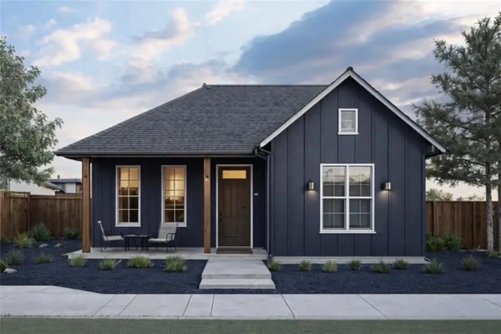 613 River Drive, Carrollton