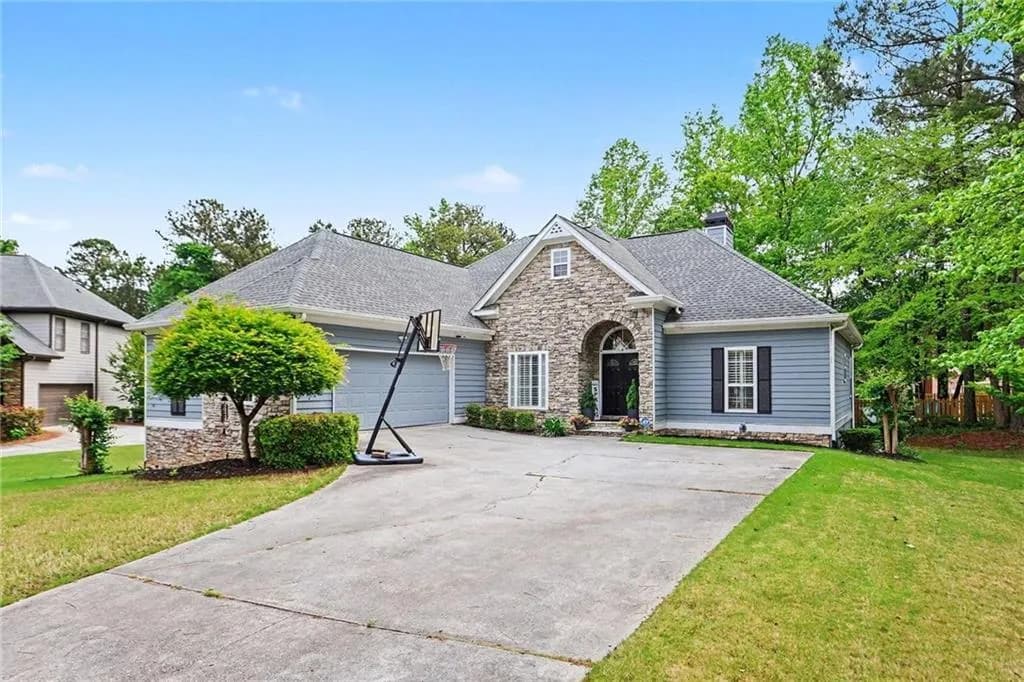 2020 Hubbard Court, Villa Rica