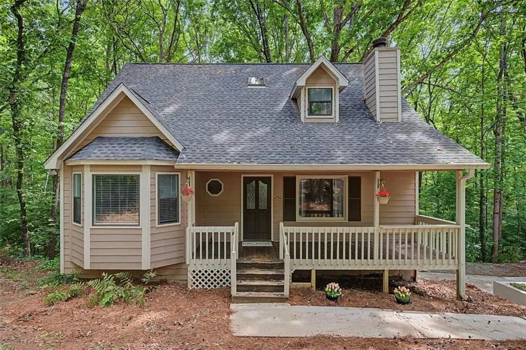 251 Paces Lakes Drive, Dallas