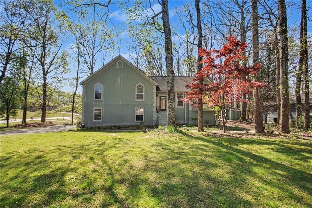 1943 Oakleaf Court, Lithia Springs