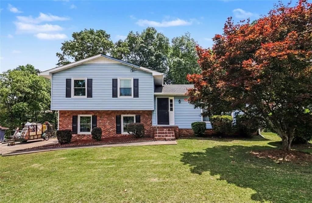 5913 Old Forrest Way, Douglasville