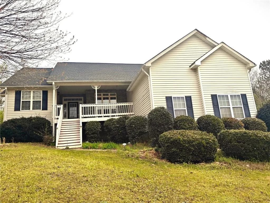 220 Daniel Springs Court, Villa Rica