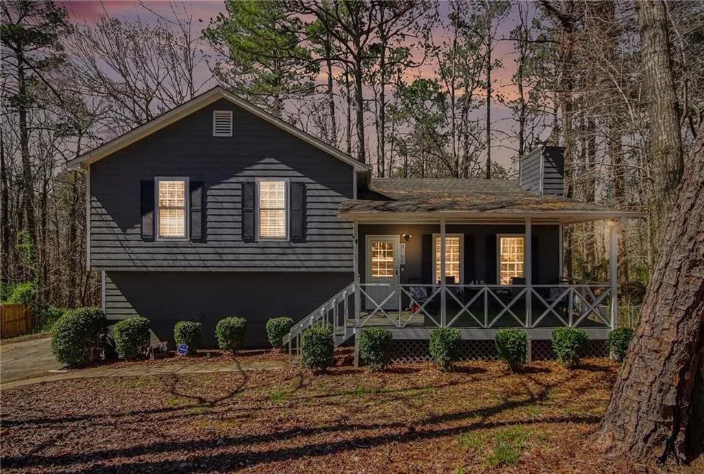 Tri-level home with a chimney