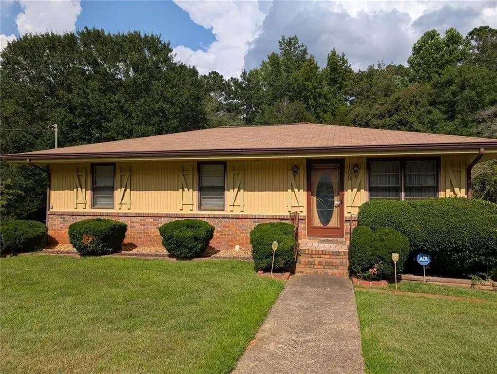 109 7th Street, Carrollton