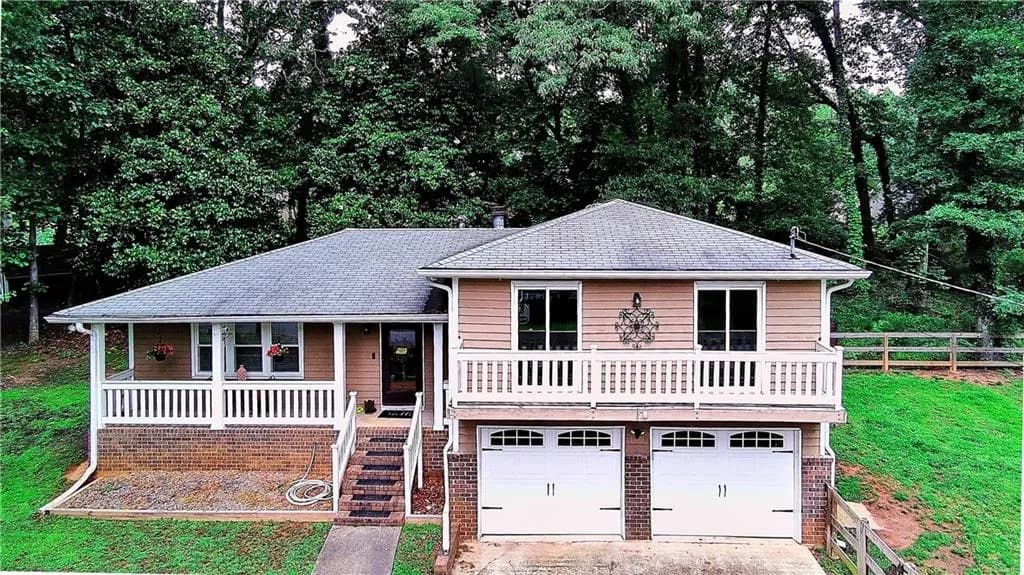 3198 Laura Way, Winston