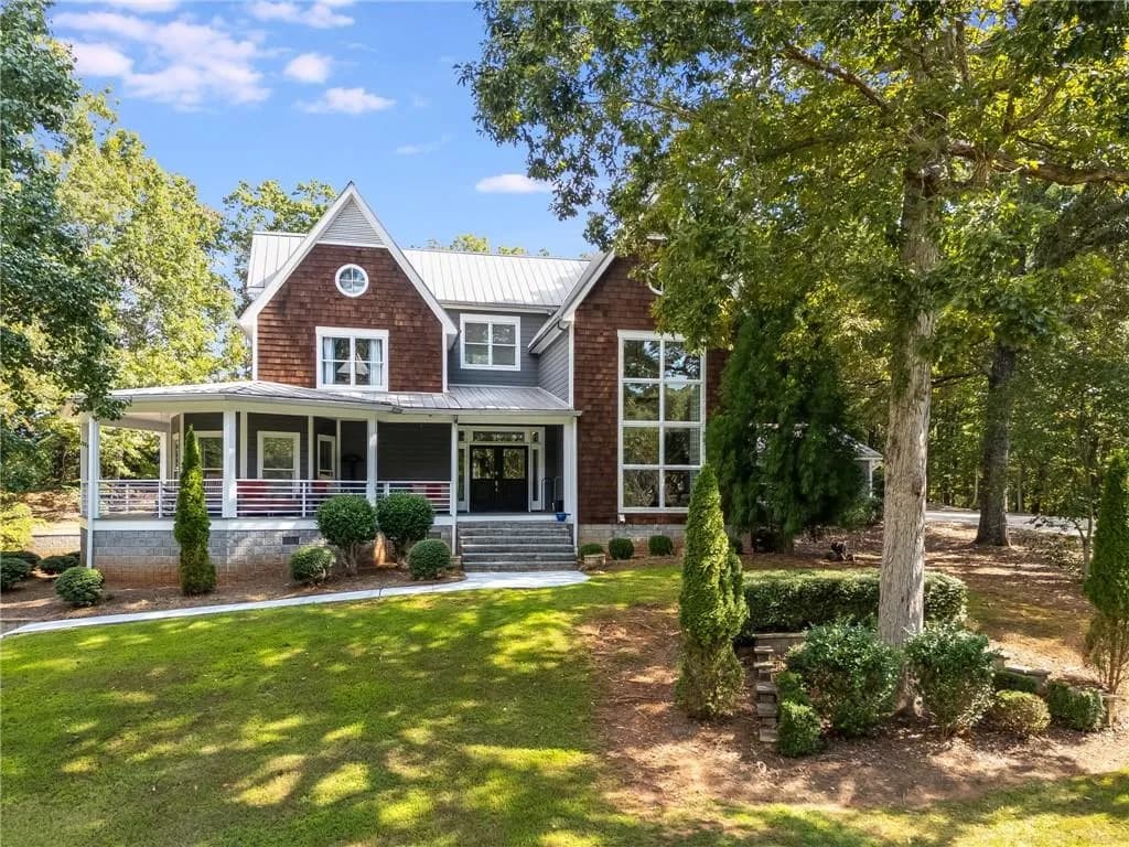 2620 E Piney Point Drive, Douglasville