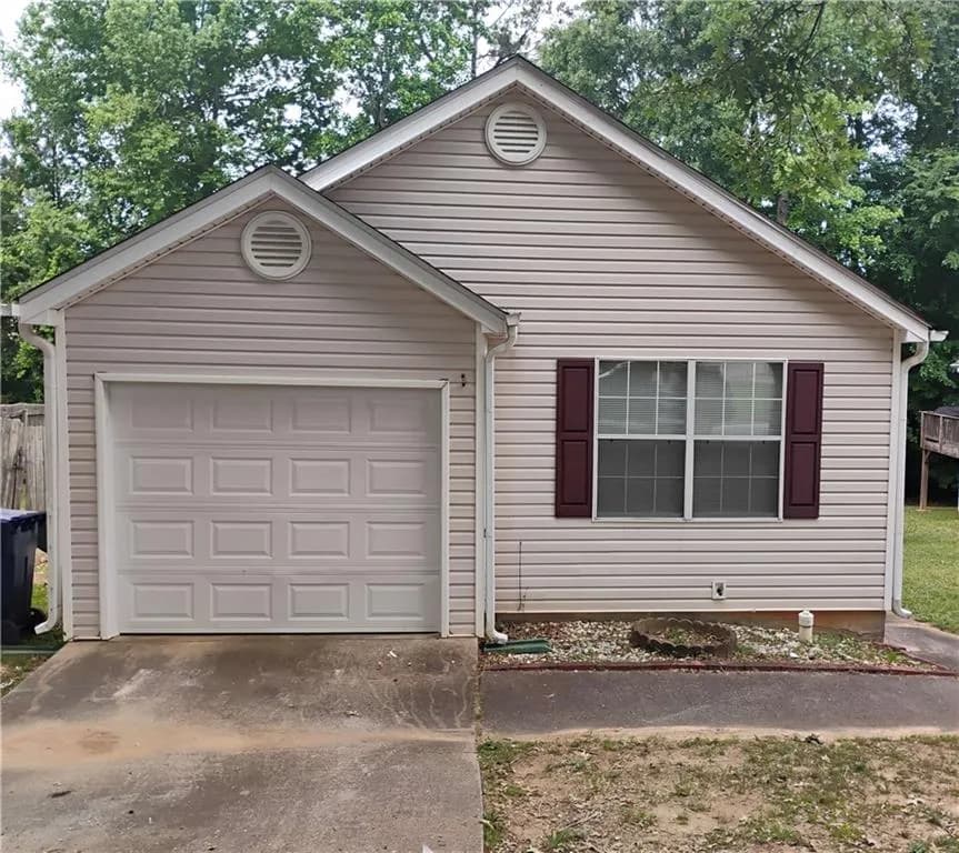 1596 Wembley Drive, Douglasville