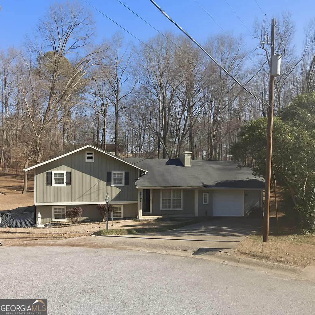 4450 Poplar Ct, Douglasville
