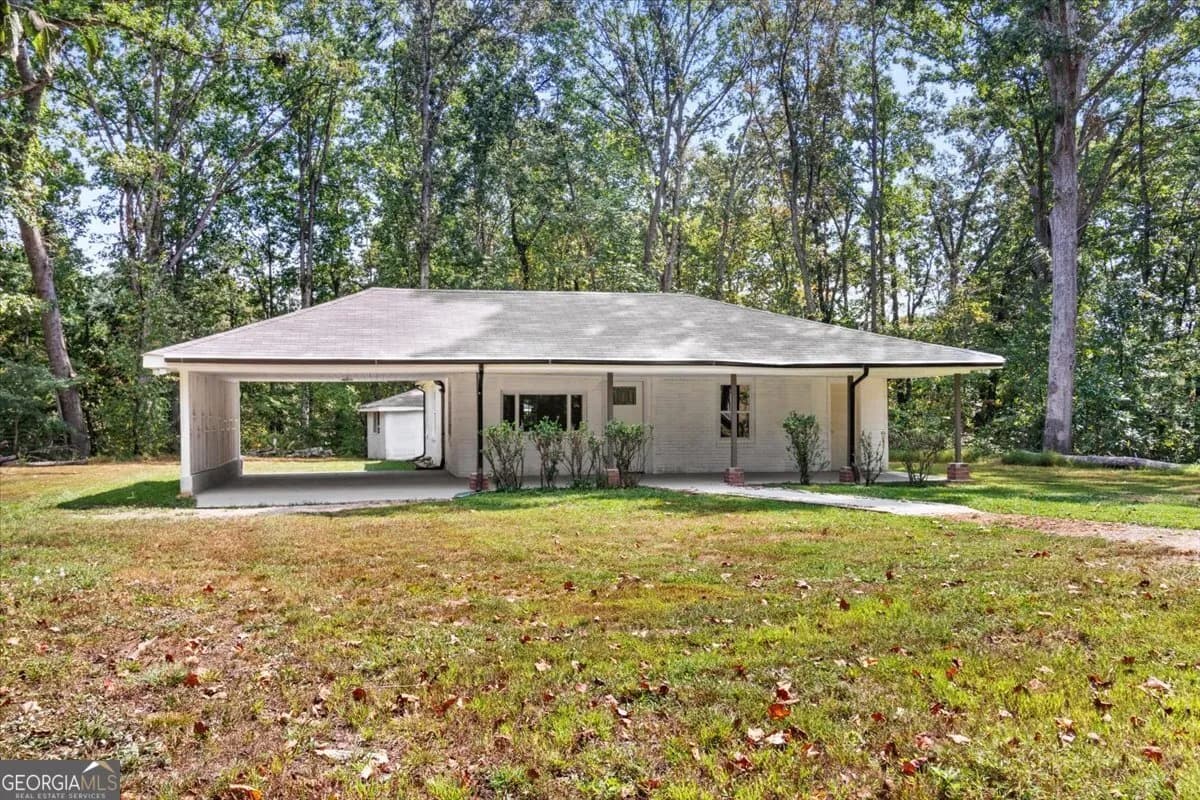 3990 Pine Hill Dr, Douglasville
