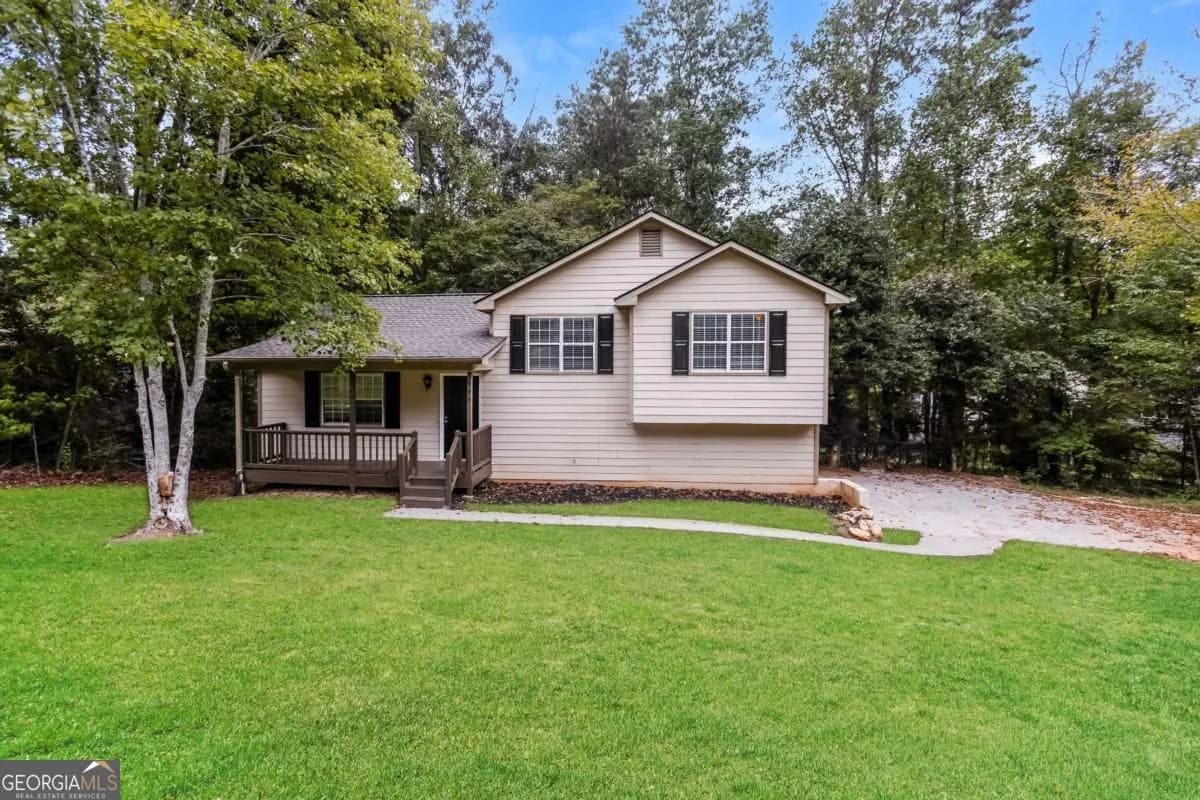 498 Remington Ln, Acworth