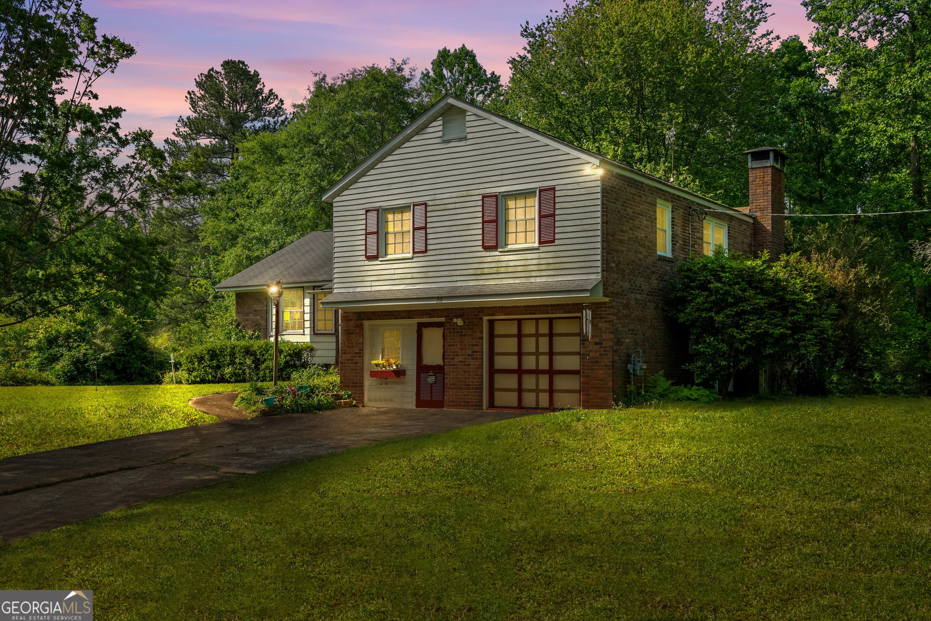 768 Burwell Rd, Carrollton