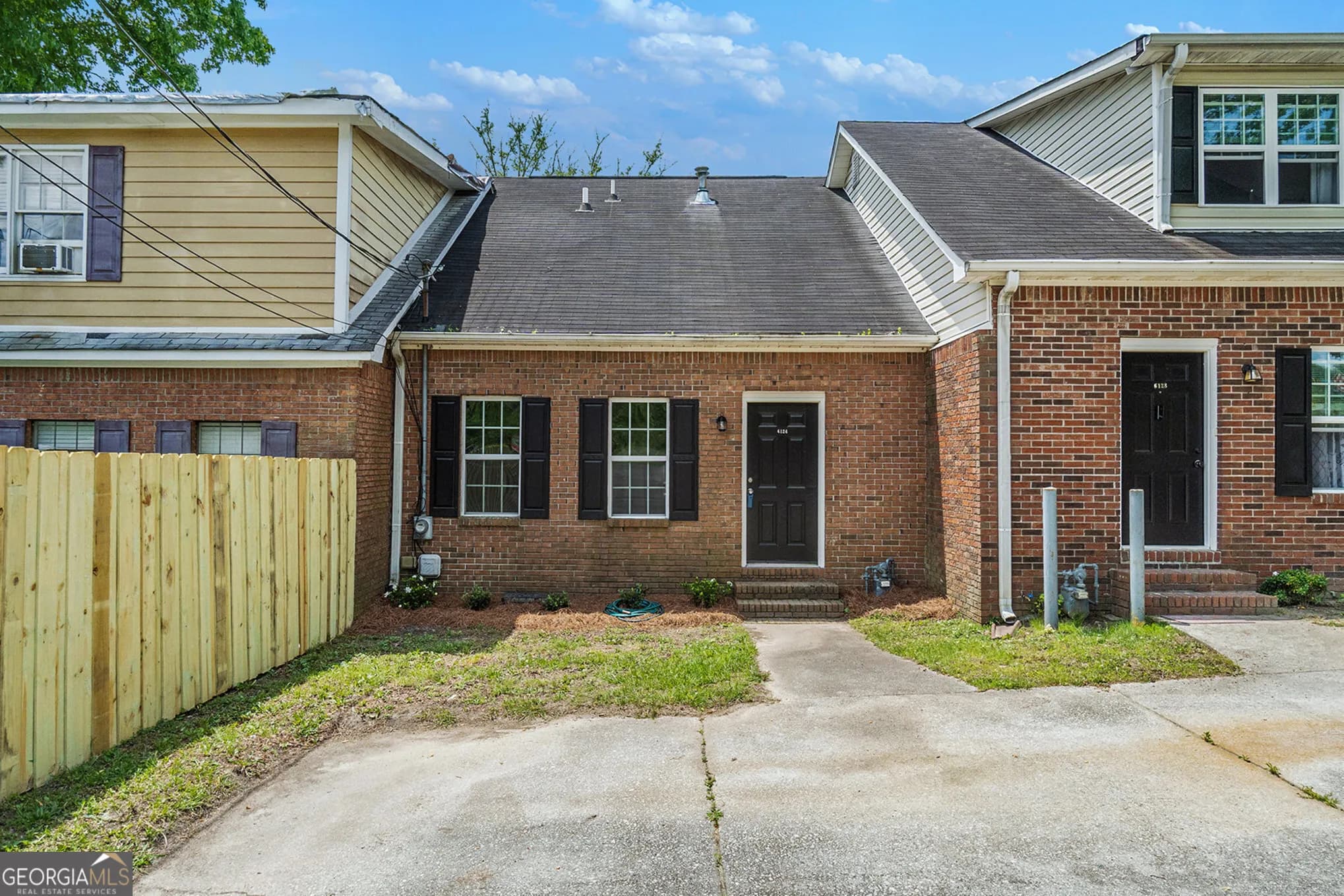 6124 Dorsett St, Douglasville