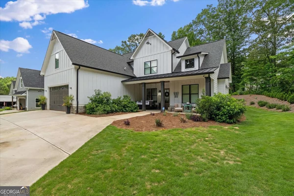 2490 S Carroll Ct, Villa Rica