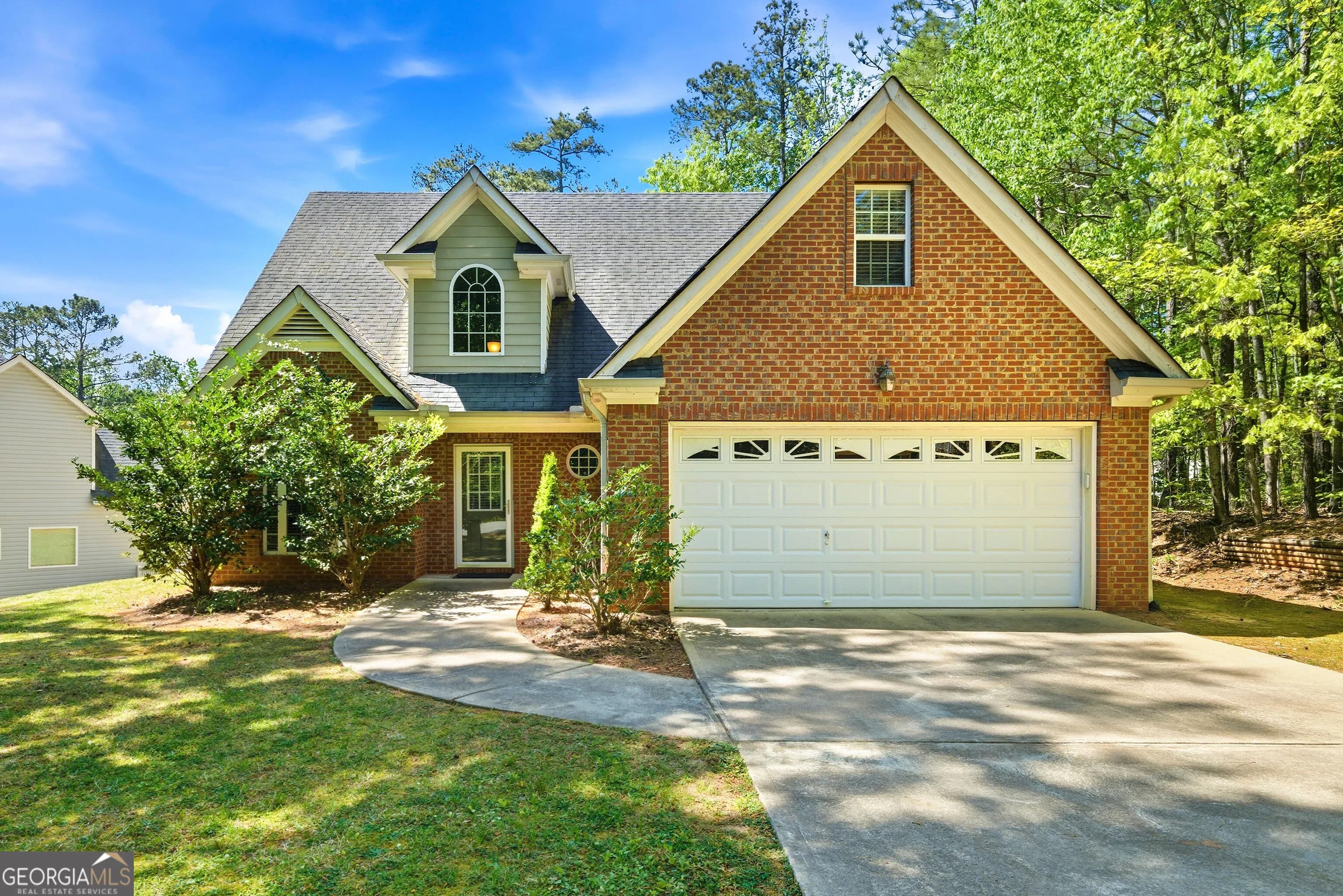 2270 Sharondale Dr, Villa Rica
