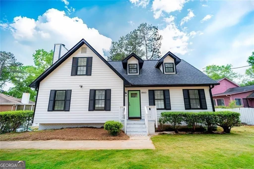 8953 Western Pines Dr, Douglasville