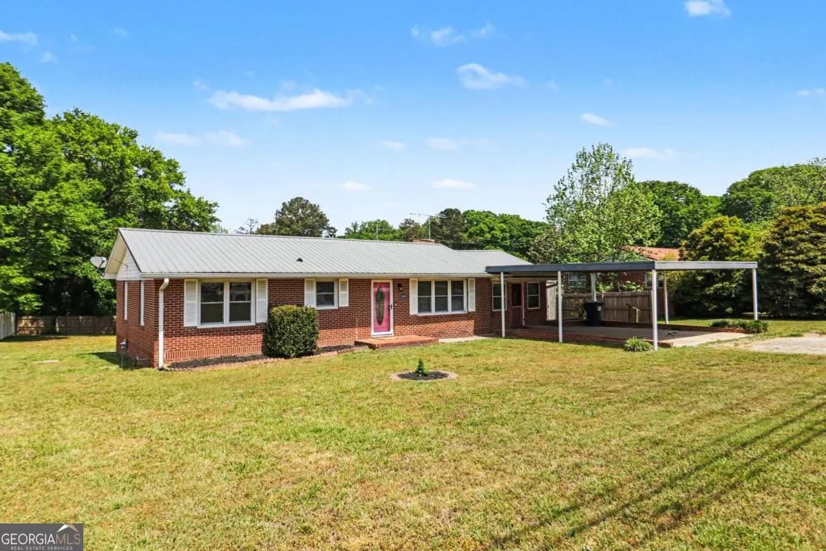 1472 E 166 Hwy, Bowdon