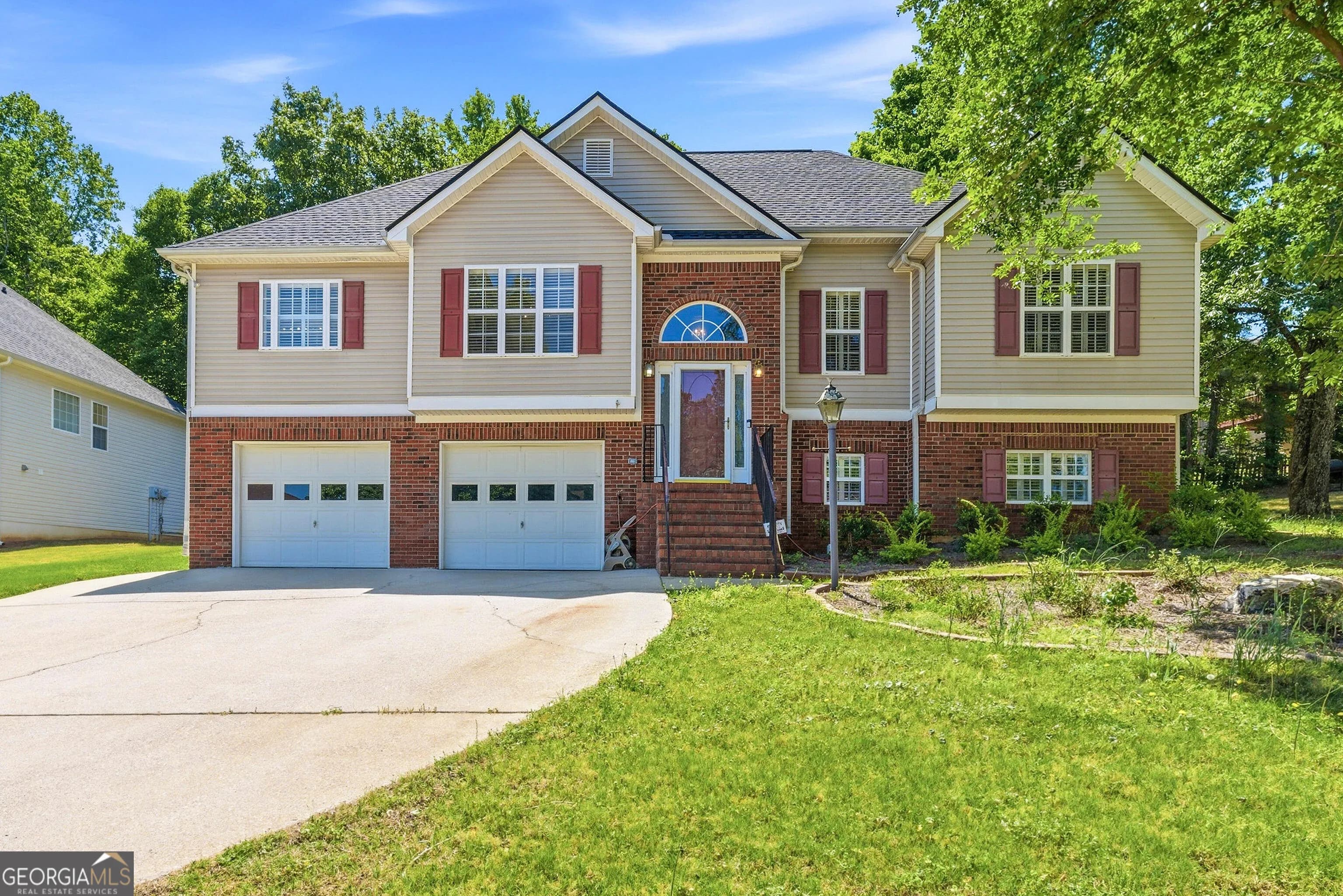 2403 Bluff Creek Overlook, Douglasville