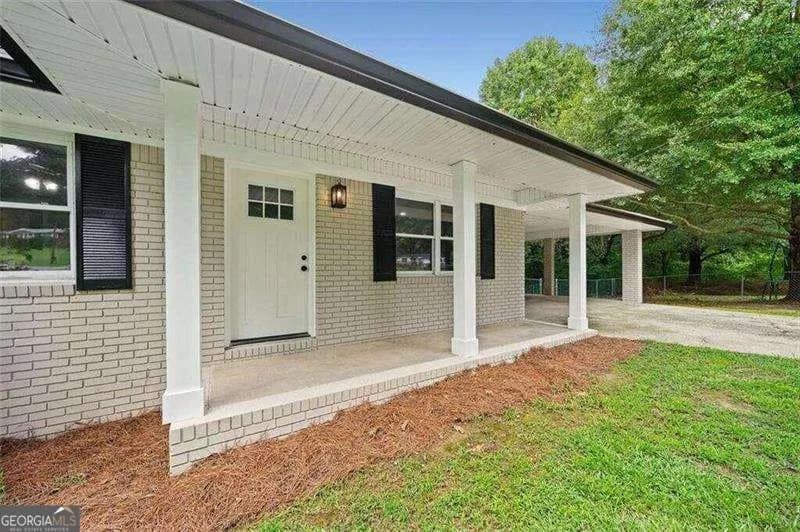 1016 Sapphire St, Villa Rica