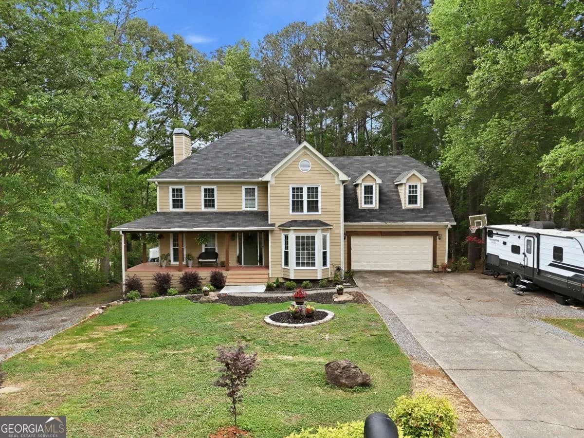 177 Picketts Lake Dr, Acworth