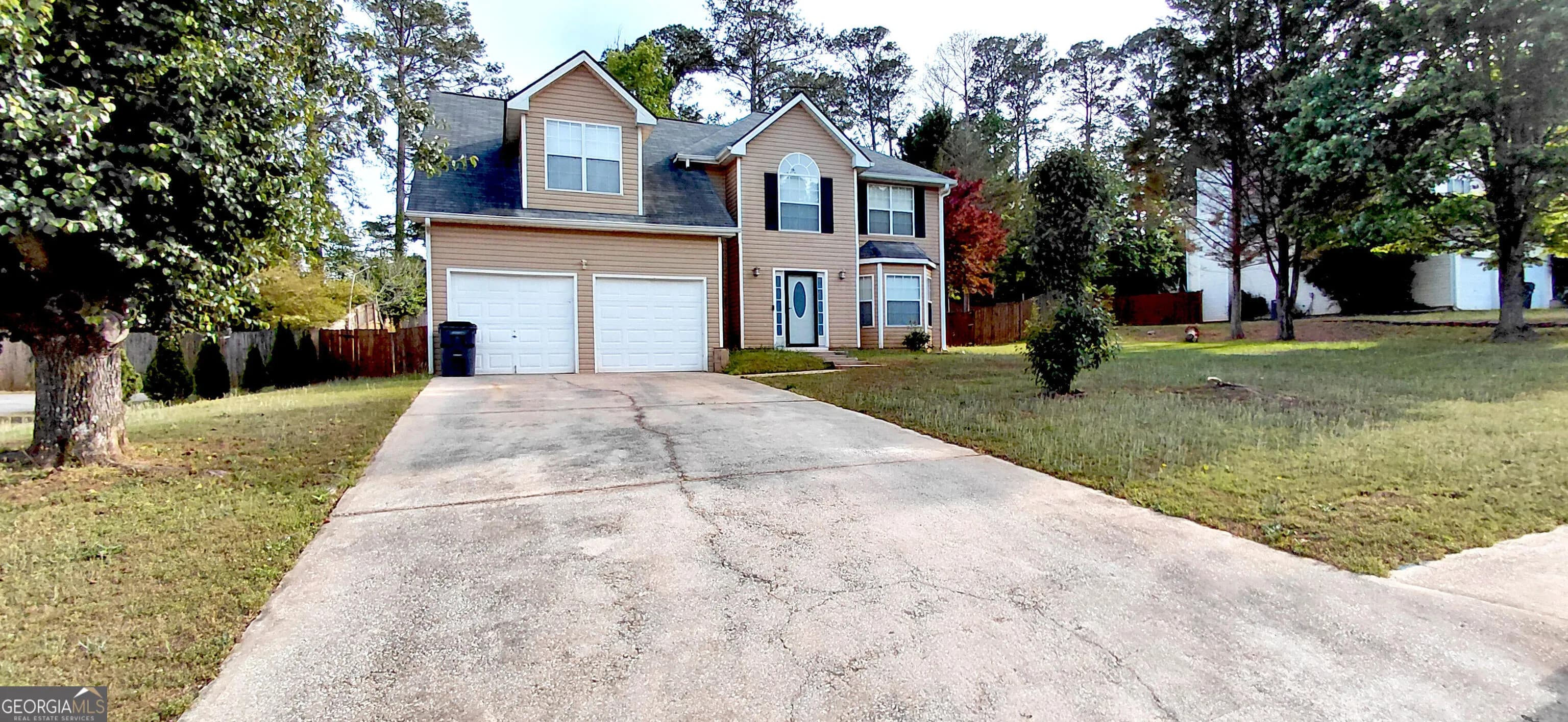 6715 Manor Creek Dr, Douglasville