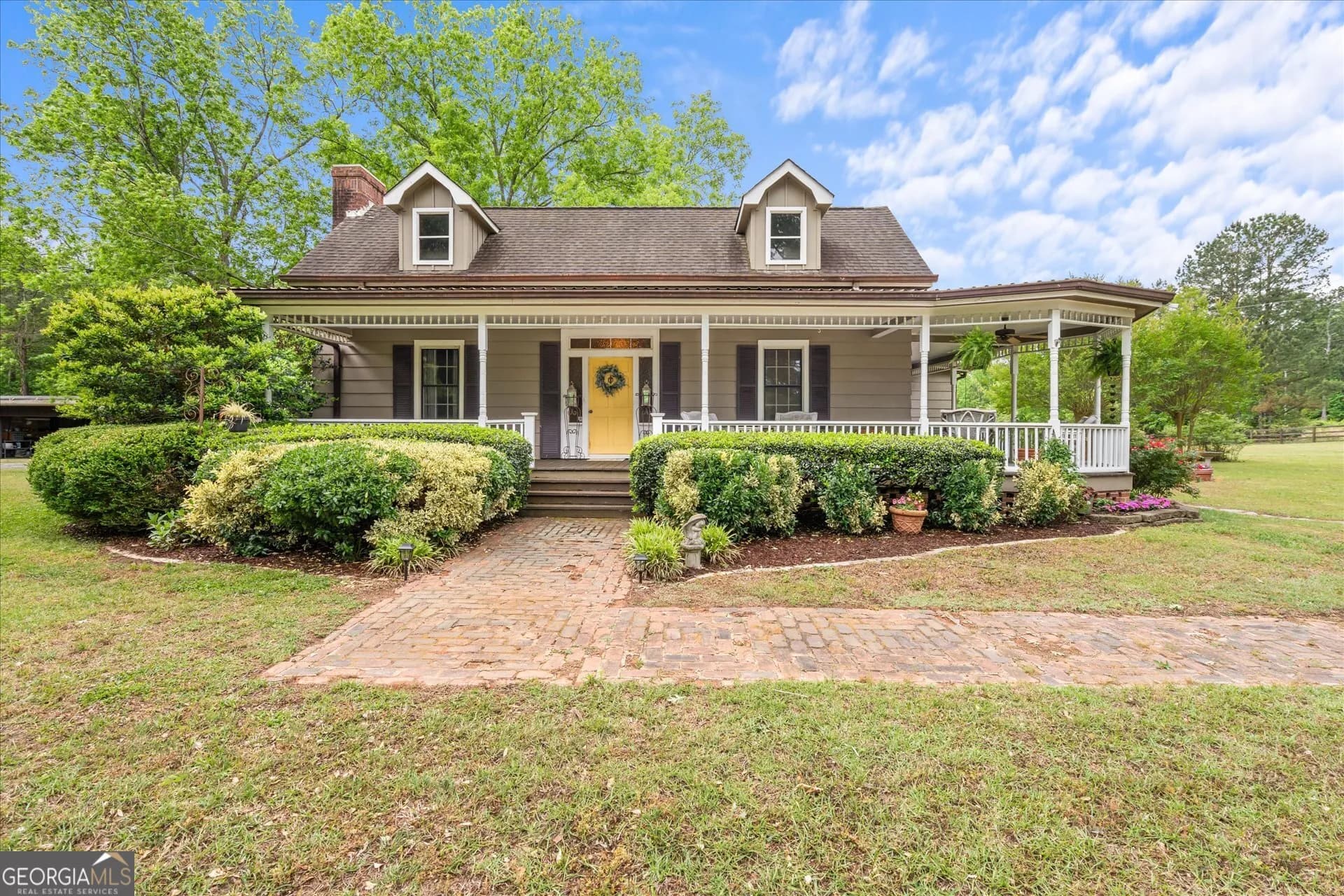 3662 Spivey Dr, Douglasville