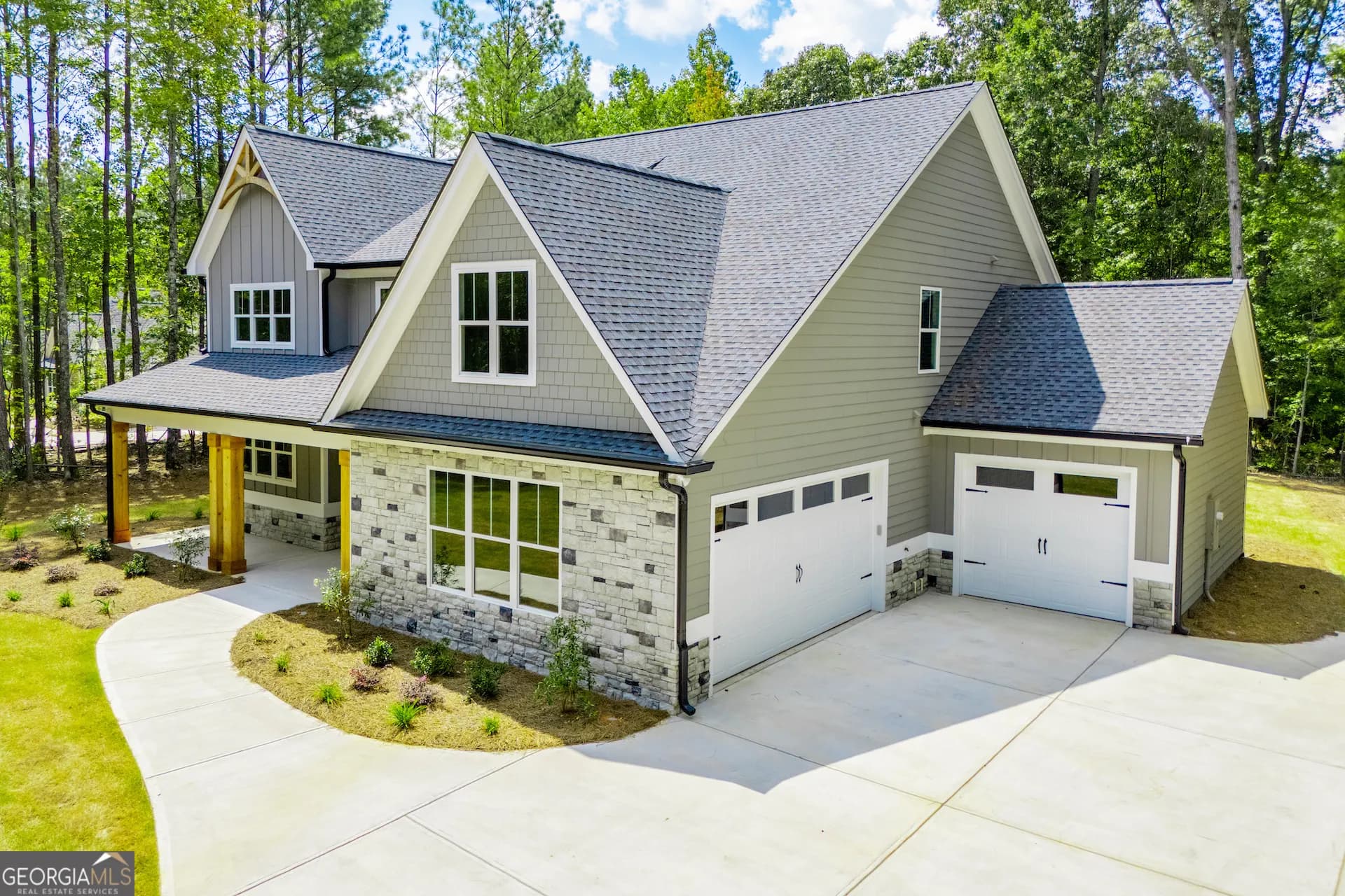 6841 Phillips Mill Rd, Douglasville