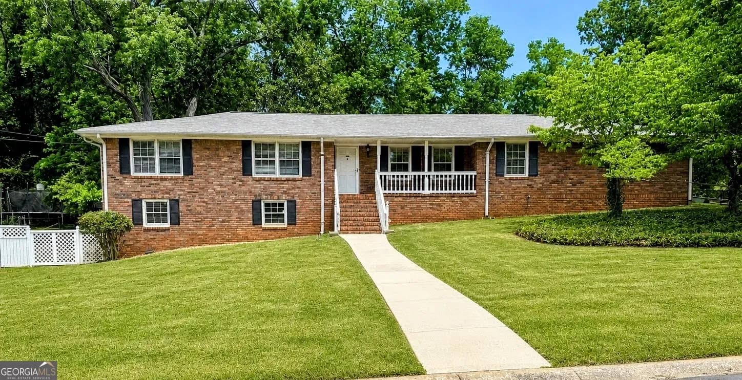 3750 Briarcliff Dr, Douglasville