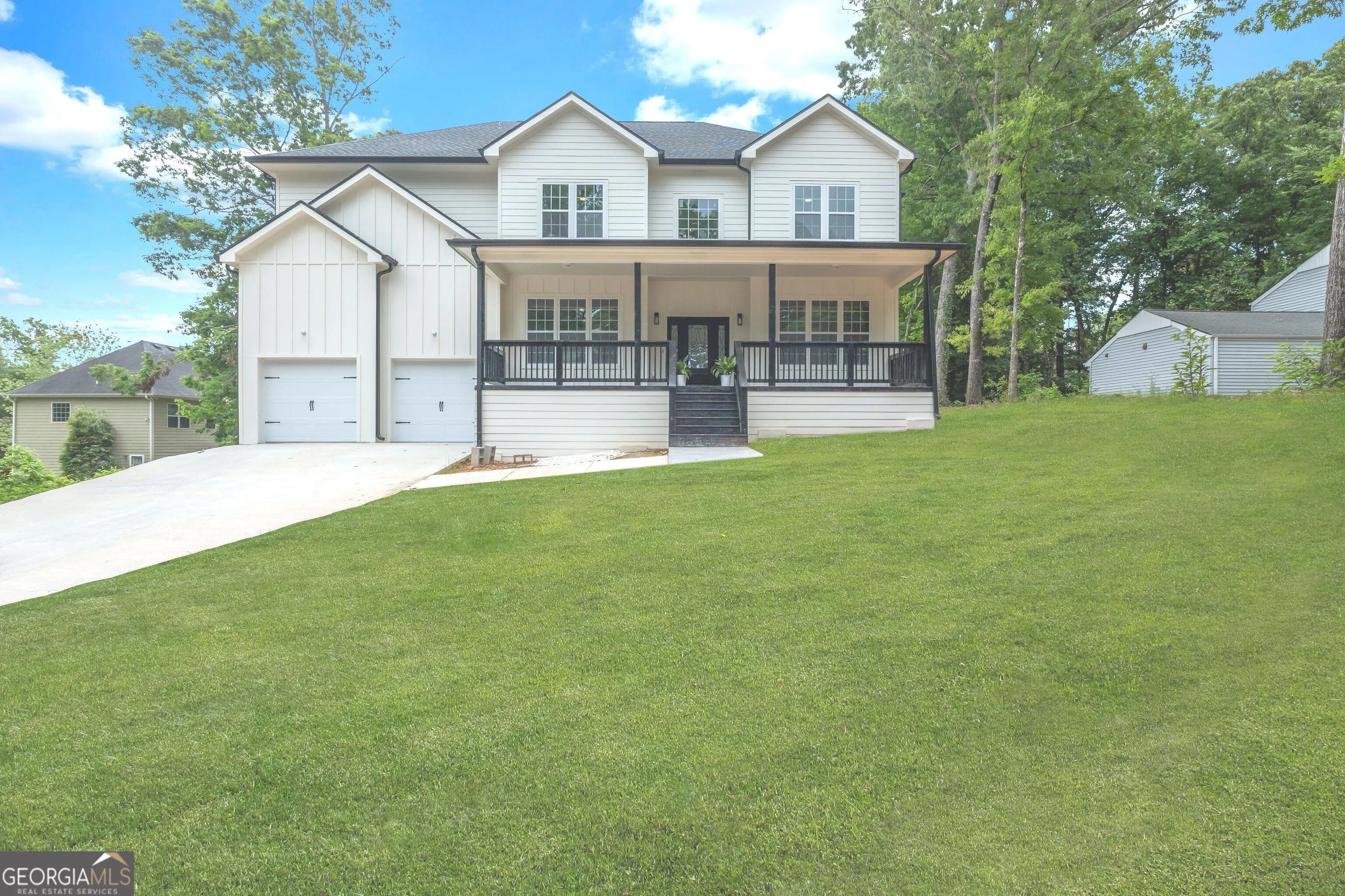 5401 South Lake Dr, Douglasville