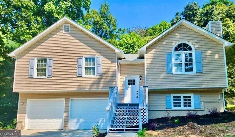 62 Loxley Ct, Douglasville