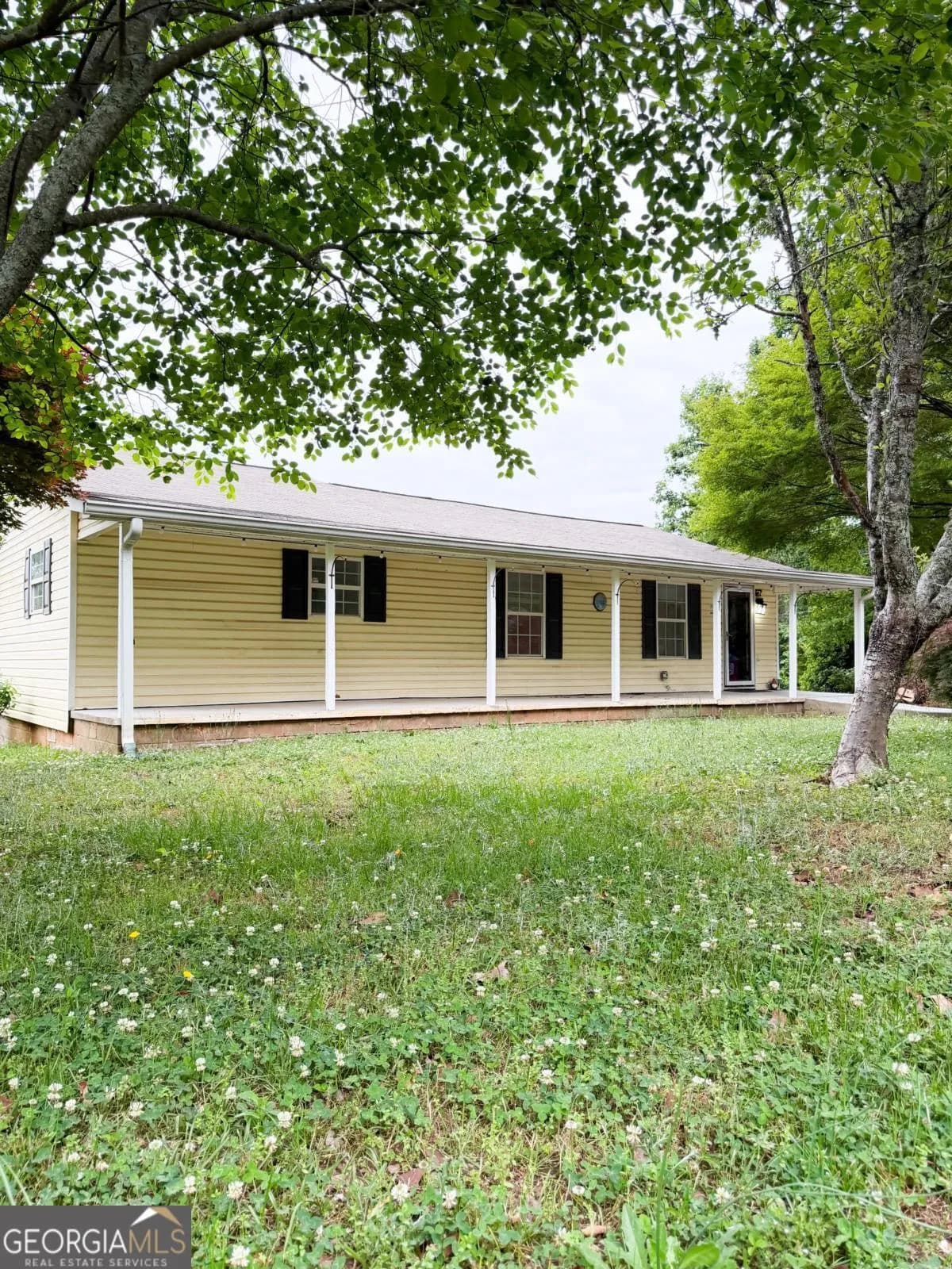 7072 Cantrell Rd, Douglasville