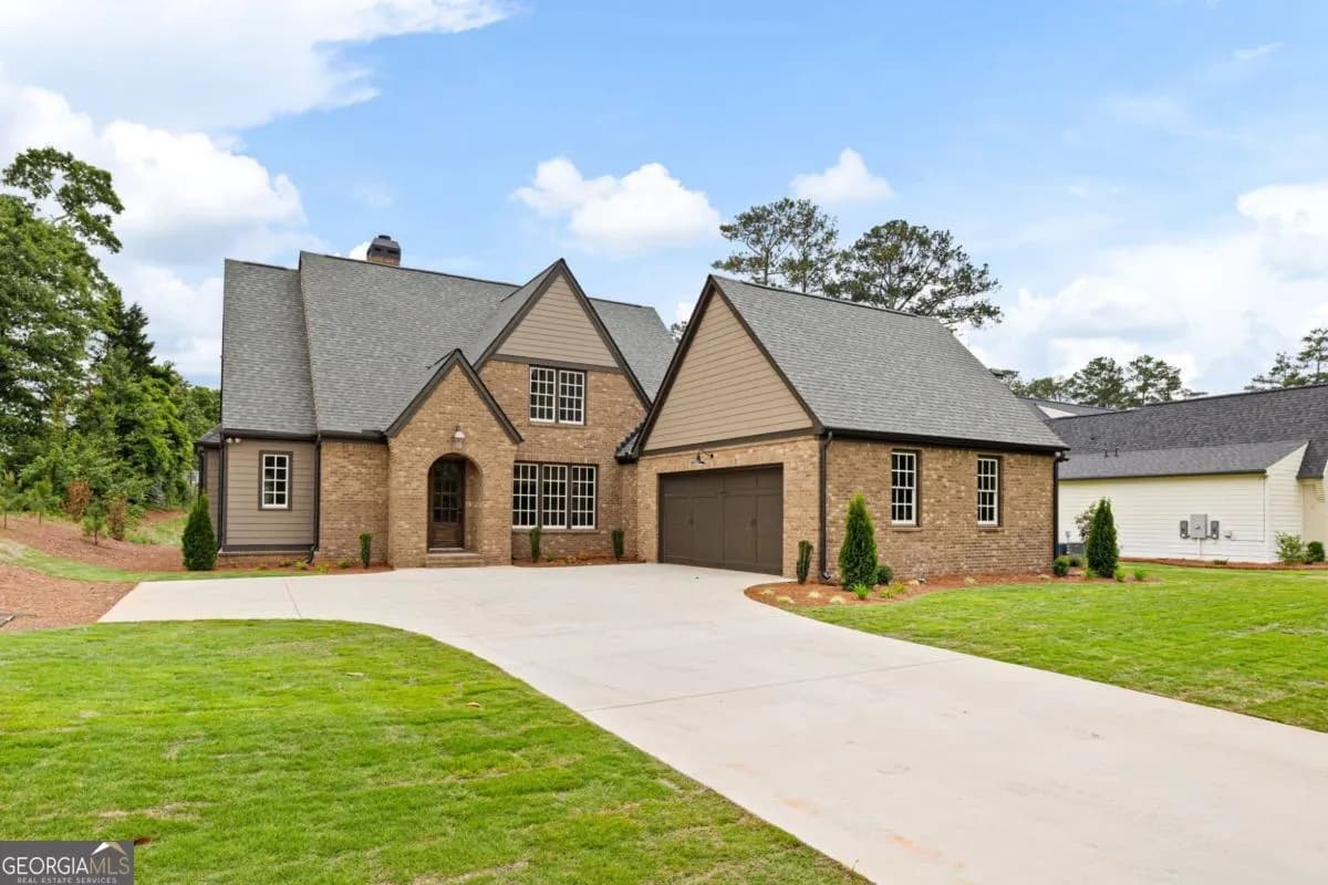 1818 Maple St, Carrollton